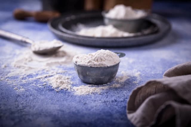 Ile to pół kilograma mąki w szklankach? Sprawdź, jak to zmierzyć! Ile to pół kilograma mąki w szklankach? Sprawdź, jak to zmierzyć!