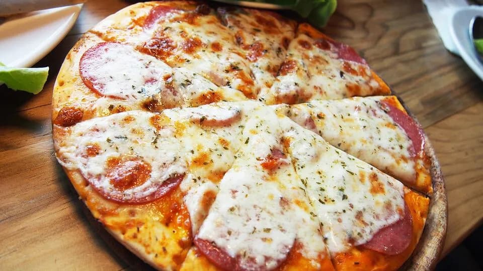 Jaka mozzarella do pizzy? Odkryj najlepsze rodzaje dla idealnego smaku Jaka mozzarella do pizzy? Odkryj najlepsze rodzaje dla idealnego smaku