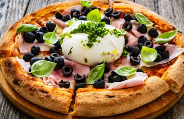 Jakie dodatki do pizzy? Odkryj najlepsze i nietypowe składniki Jakie dodatki do pizzy? Odkryj najlepsze i nietypowe składniki