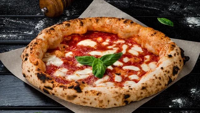 Jak zrobić pizzę neapolitańską – uniknij najczęstszych błędów w przepisie Jak zrobić pizzę neapolitańską – uniknij najczęstszych błędów w przepisie